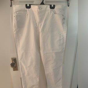 GAP Skinny white jeans